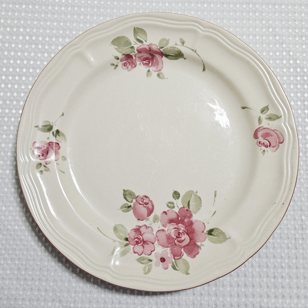 Gibson 2 Roseland Pink Floral Dinner Plates Discontinued Stoneware Y2K 11" - Picture 4 of 12
